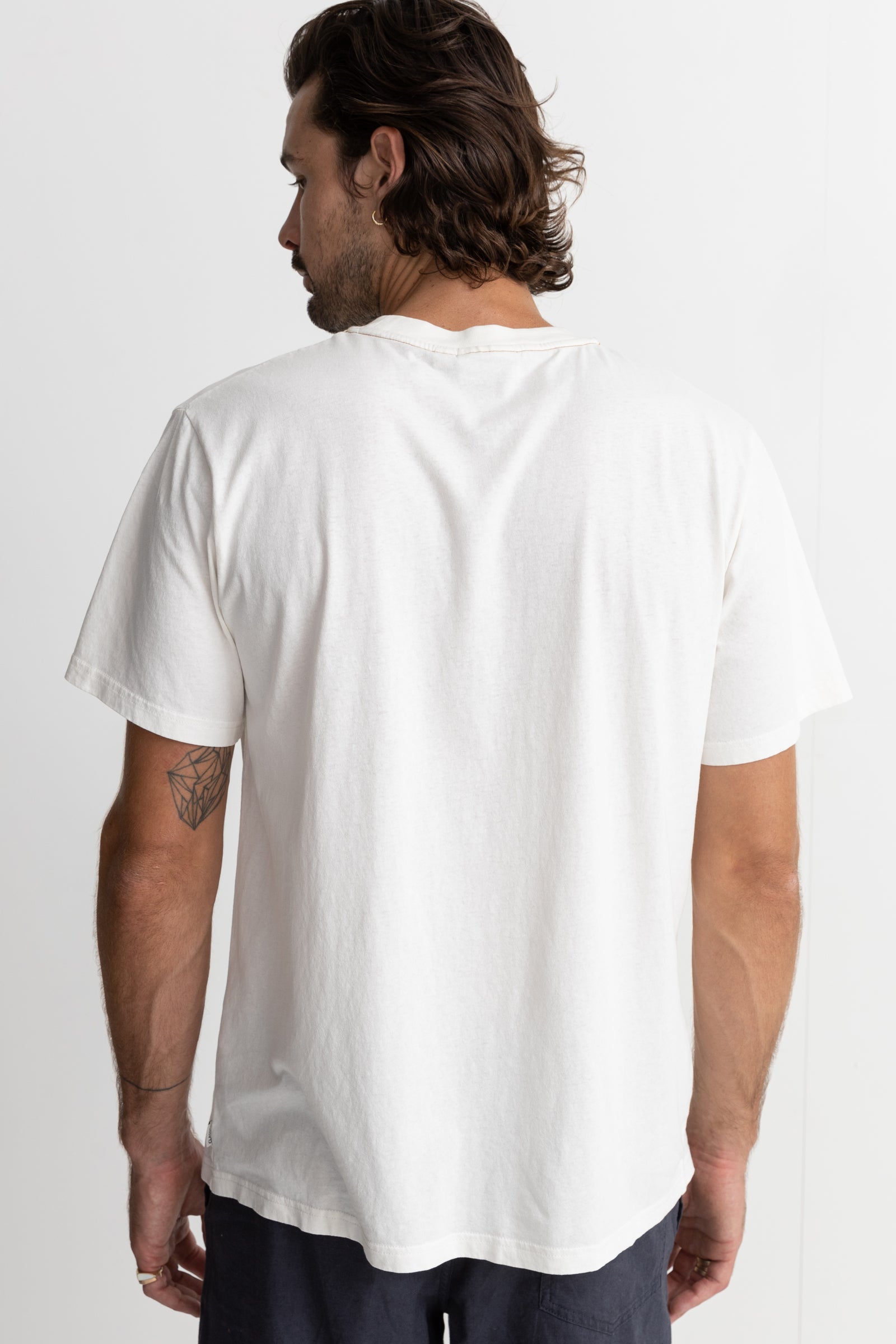 CLASSIC VINTAGE TEE
