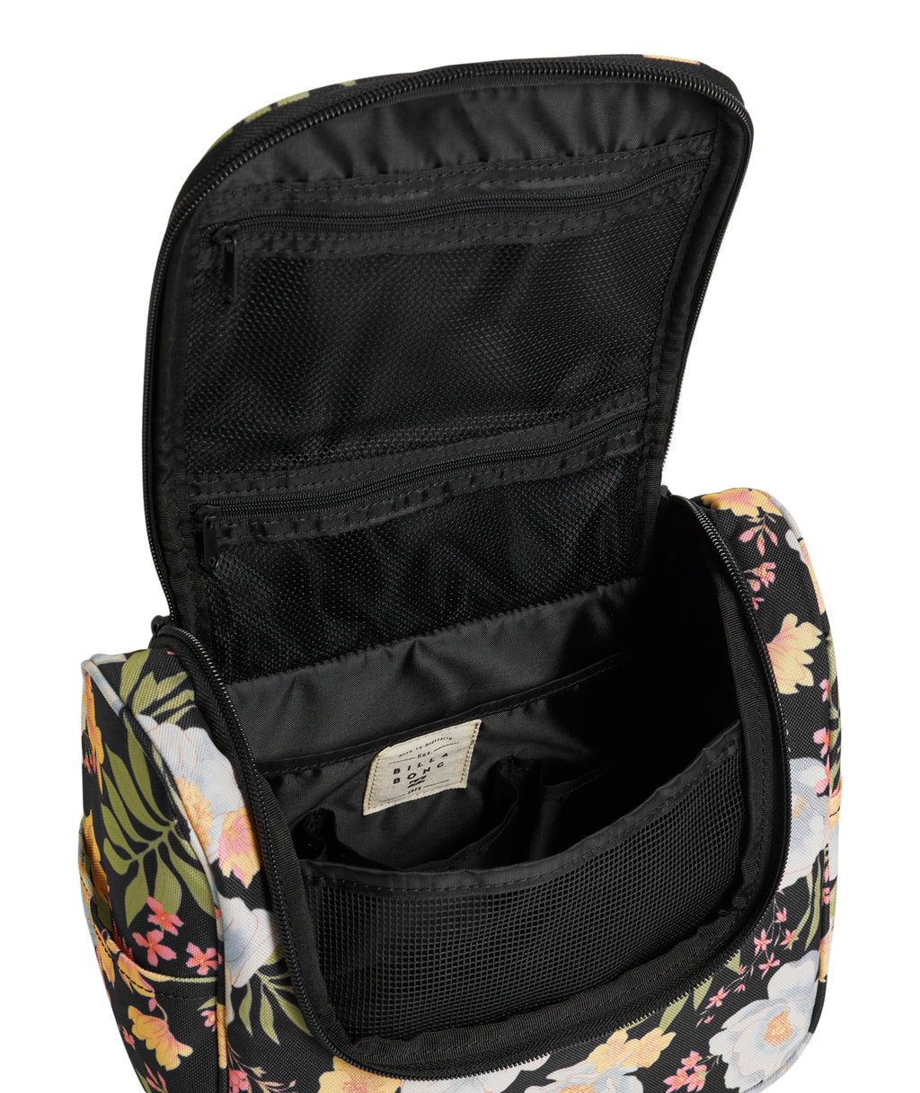 TRAVEL BEAUTY
